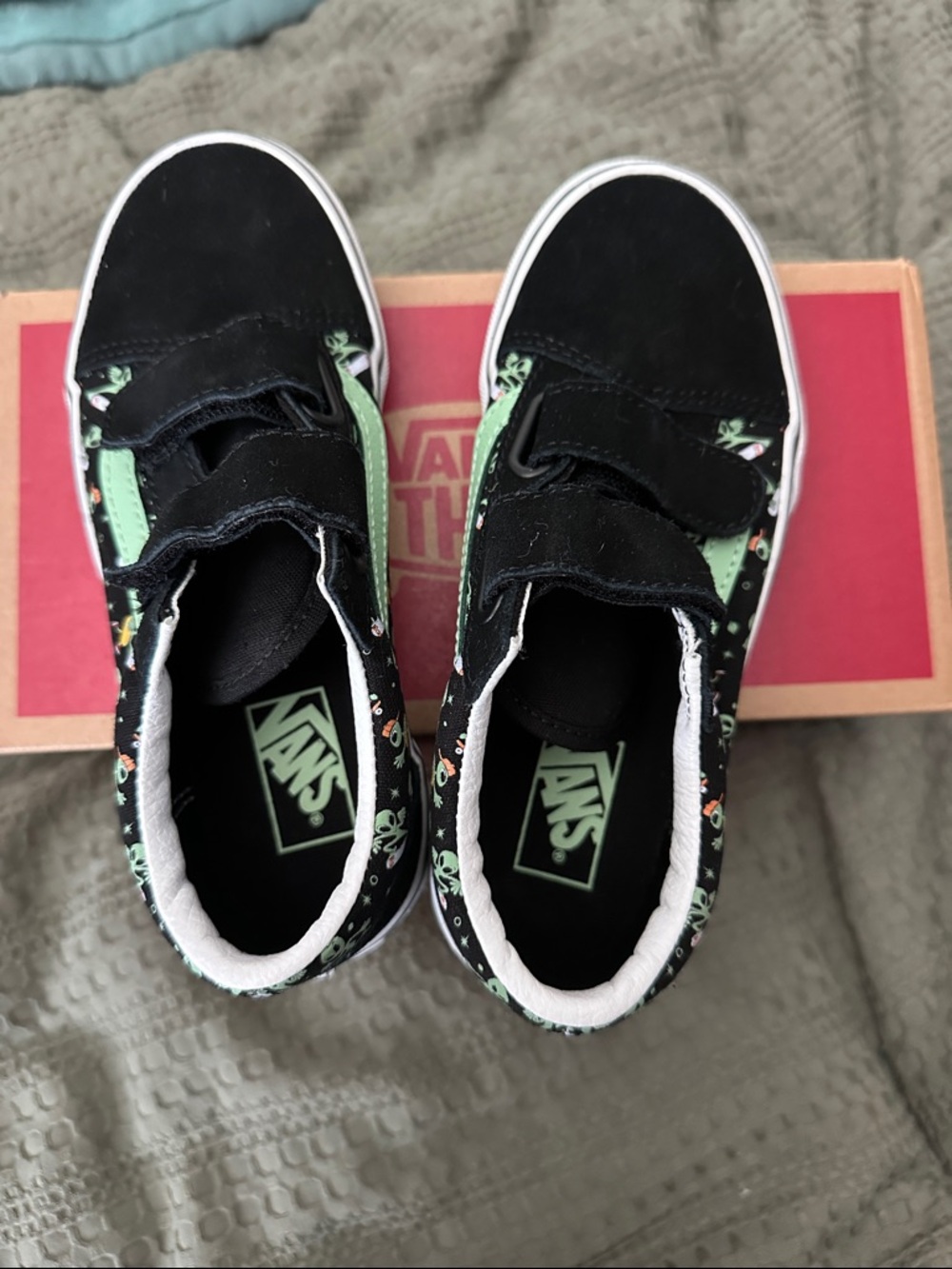 Vans Black Alien Print Velcro Sneakers with Mint Stripe - Picture 2 of 3
